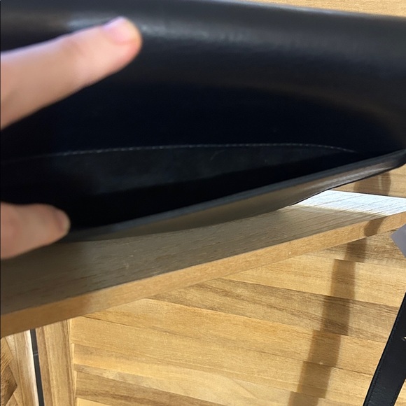 Madewell The Abroad Shoulder Bag, Black Leather Crossbody Purse - Picture 7 of 10